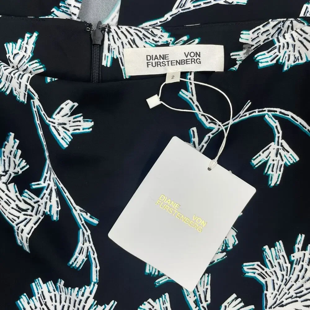 Diane von Furstenberg Kara Floral Print Penci Skirt Black Green Size 2